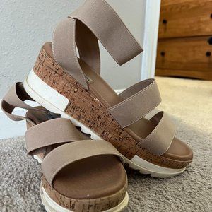 Steve Madden- Belladonna Ankle Strap Platform Sandal